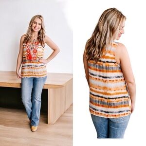 Savanna Jane tie dyed like embroidered sleeveless top sz M